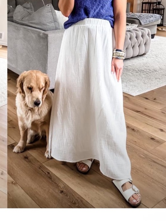 Wishlist Dresses & Skirts - Women's White Maxi Skirt - Lightweight A-Line lined. Skirt side slit. Beautiful🚌
